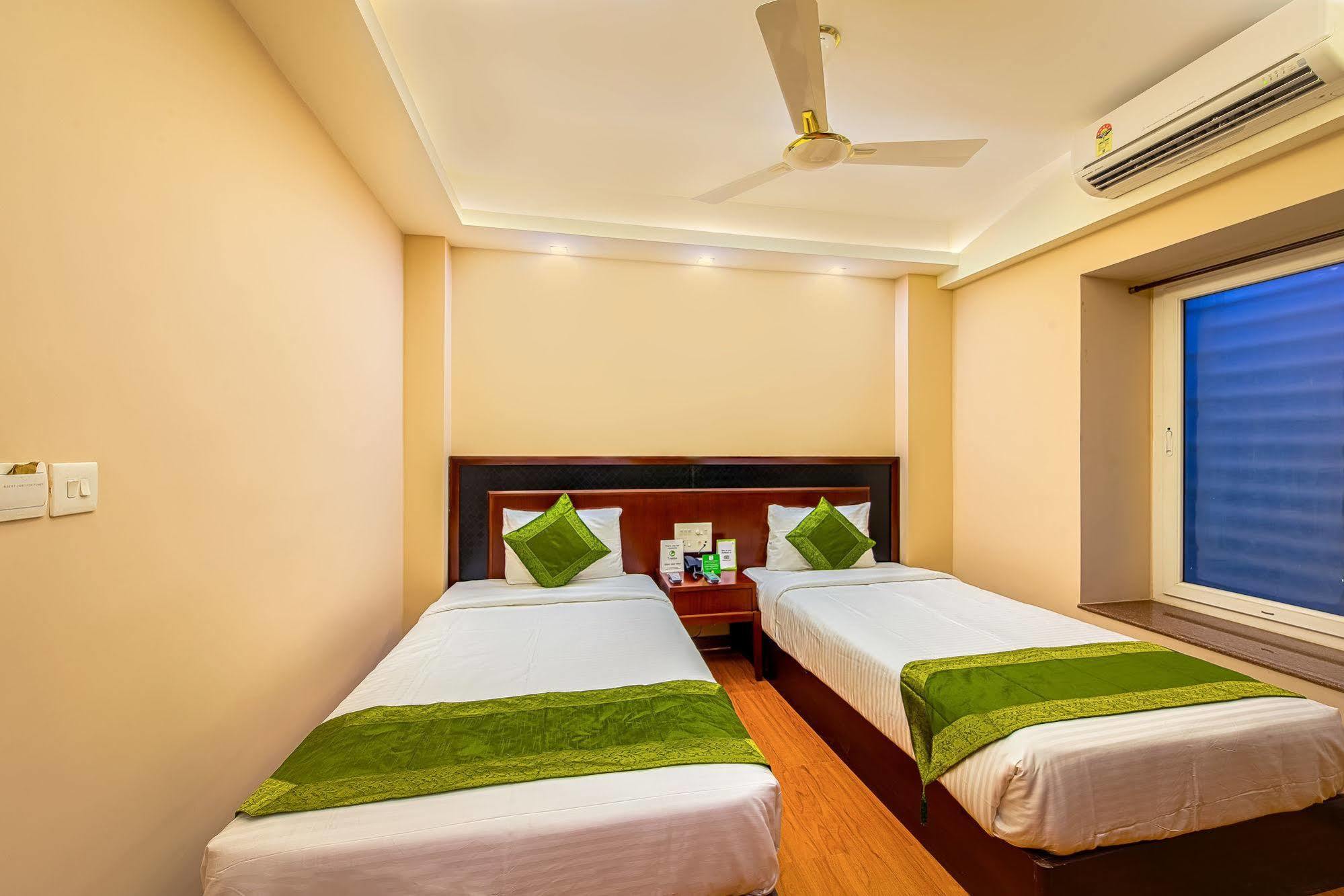 Treebo Vedanta Hotel Kolkata Bagian luar foto