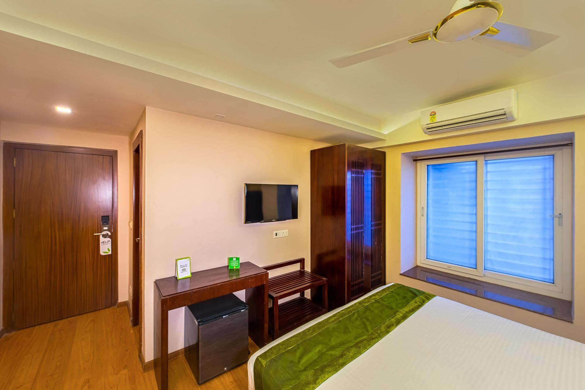 Treebo Vedanta Hotel Kolkata Bagian luar foto