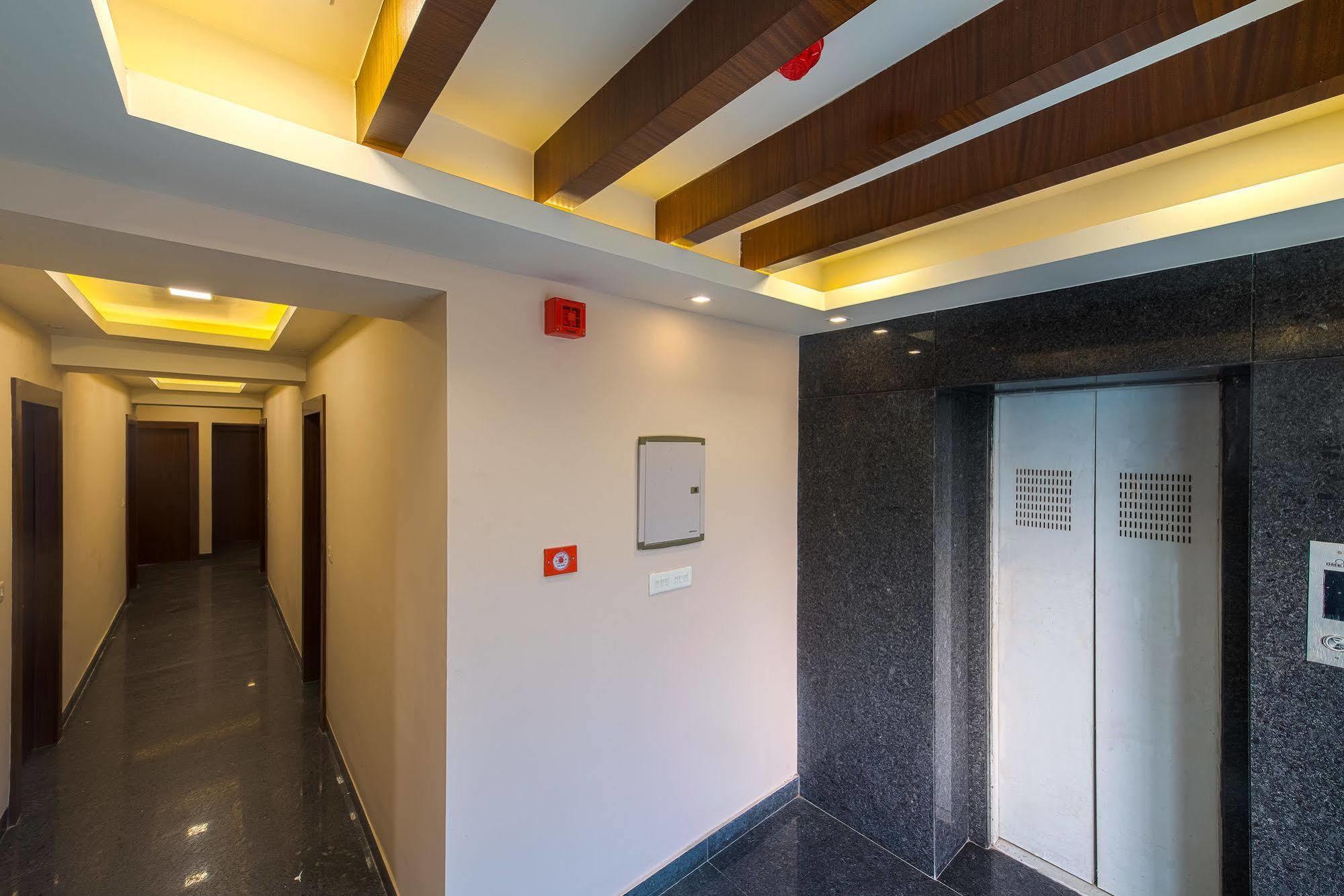 Treebo Vedanta Hotel Kolkata Bagian luar foto
